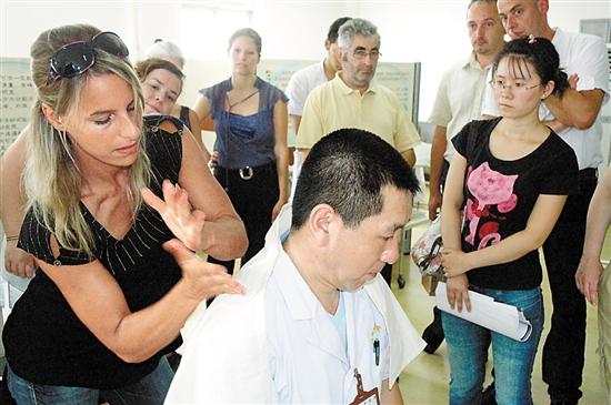 外國人看互聯(lián)網(wǎng)新聞視頻(外國人看互聯(lián)網(wǎng)新聞視頻的軟件)