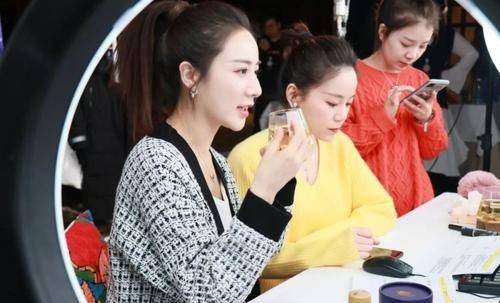 35歲互聯網求職新聞主播(35歲互聯網求職新聞主播怎么樣)