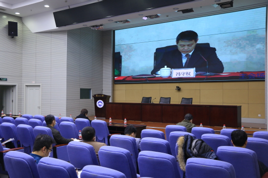 互聯網雙語新聞(互聯網報道英語作文)