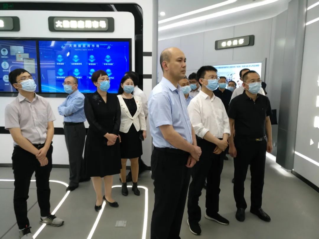 領(lǐng)導(dǎo)調(diào)研工業(yè)互聯(lián)網(wǎng)新聞稿(領(lǐng)導(dǎo)調(diào)研工業(yè)互聯(lián)網(wǎng)新聞稿件)